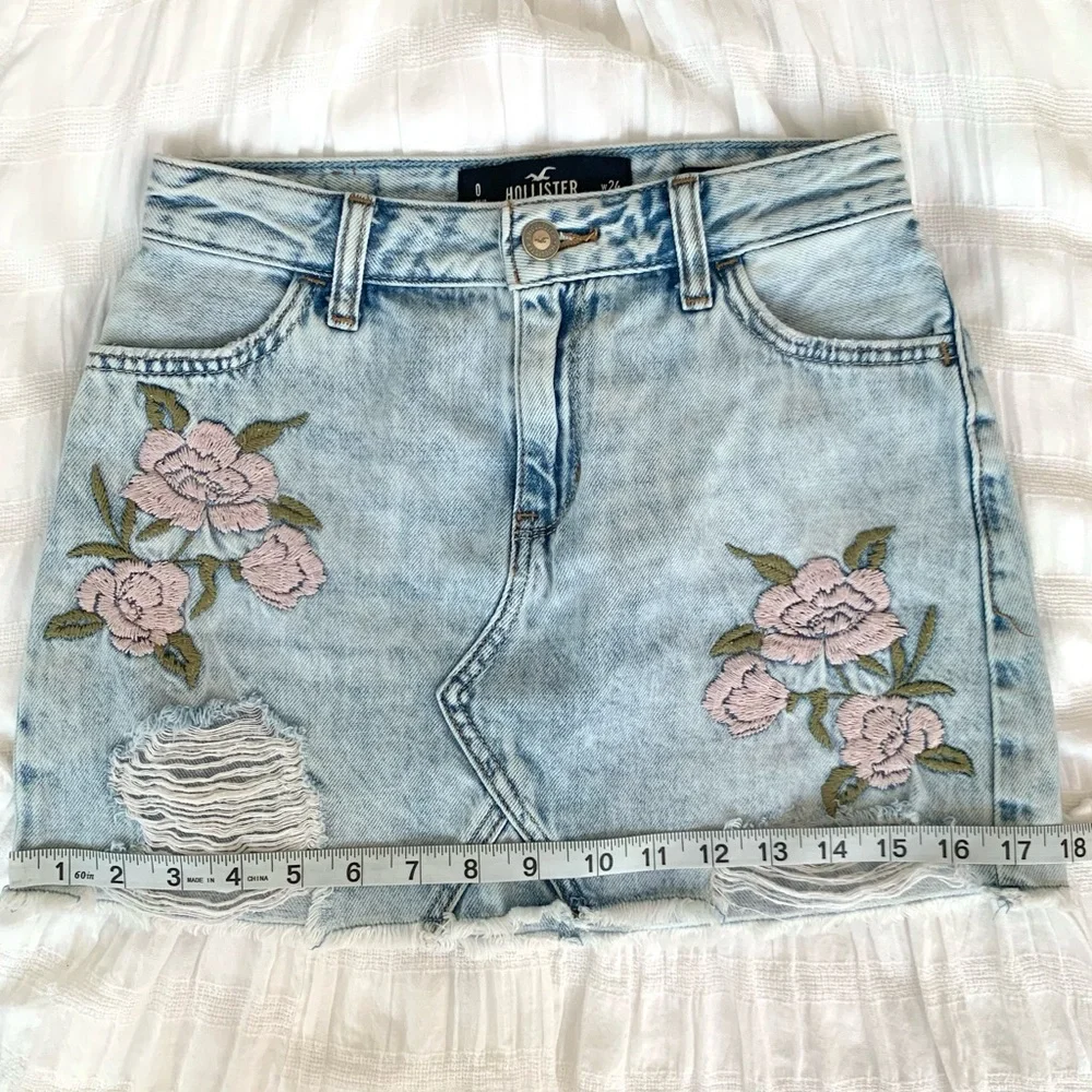 Hollister ~ 100% Cotton Lilac Flower Embroidered Denim Jean High Rise Skirt! - Picture 9 of 9